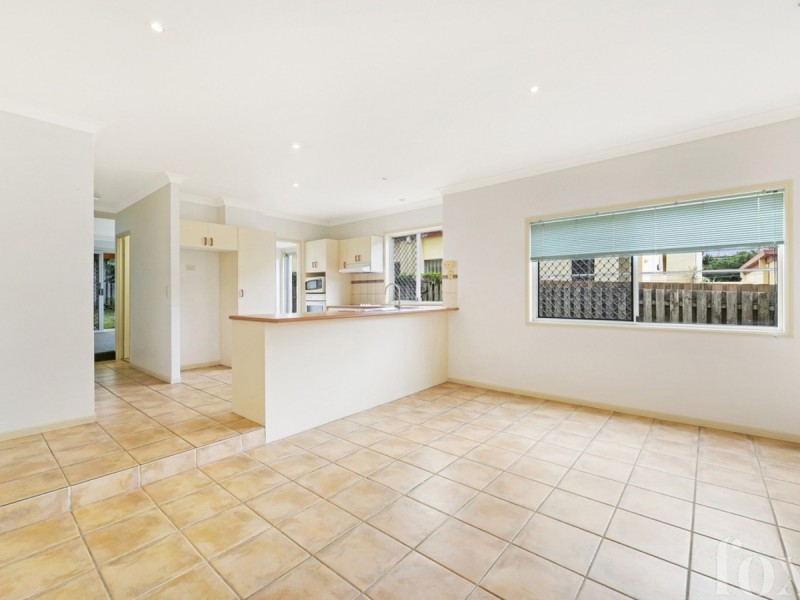 2/6 King Street, Southport QLD 4215