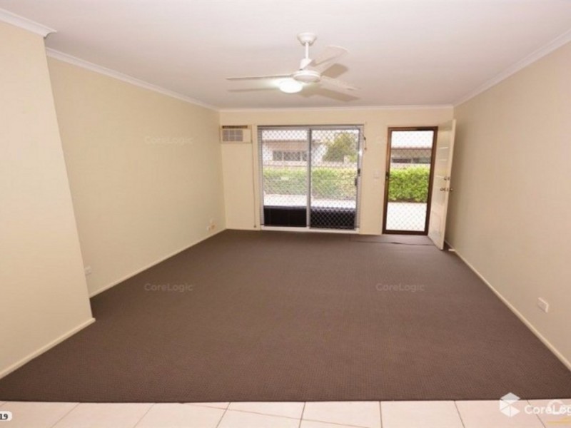 2/183 Central Street, Labrador QLD 4215