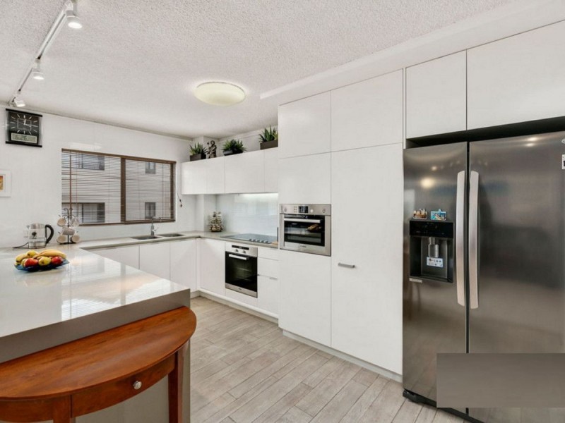 3/29 Lenneberg Street, Southport QLD 4215