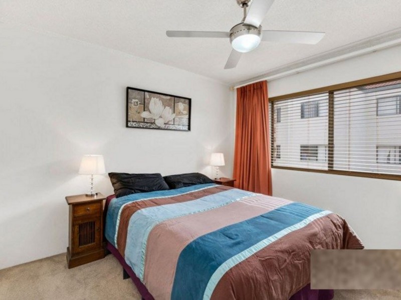 3/29 Lenneberg Street, Southport QLD 4215