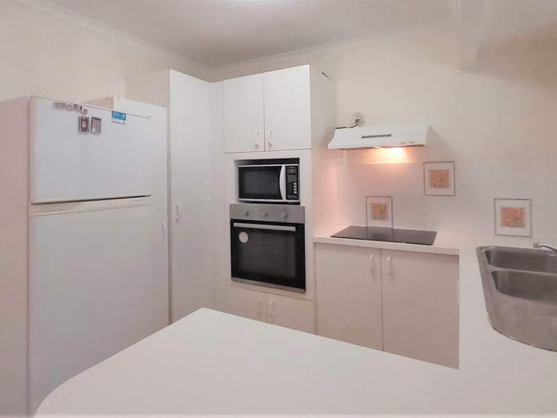 1/70 Kangaroo Avenue, Coombabah QLD 4216