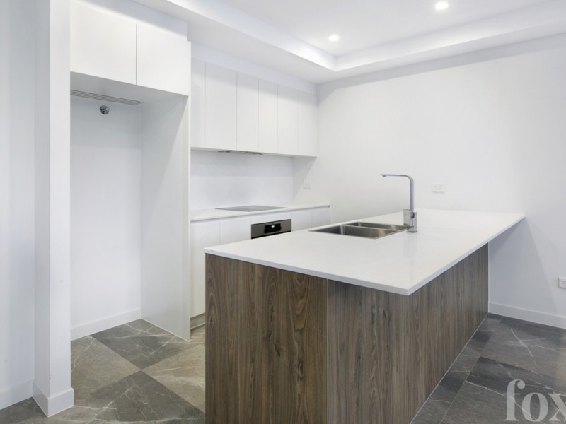 205/8 Meron Street, Southport QLD 4215