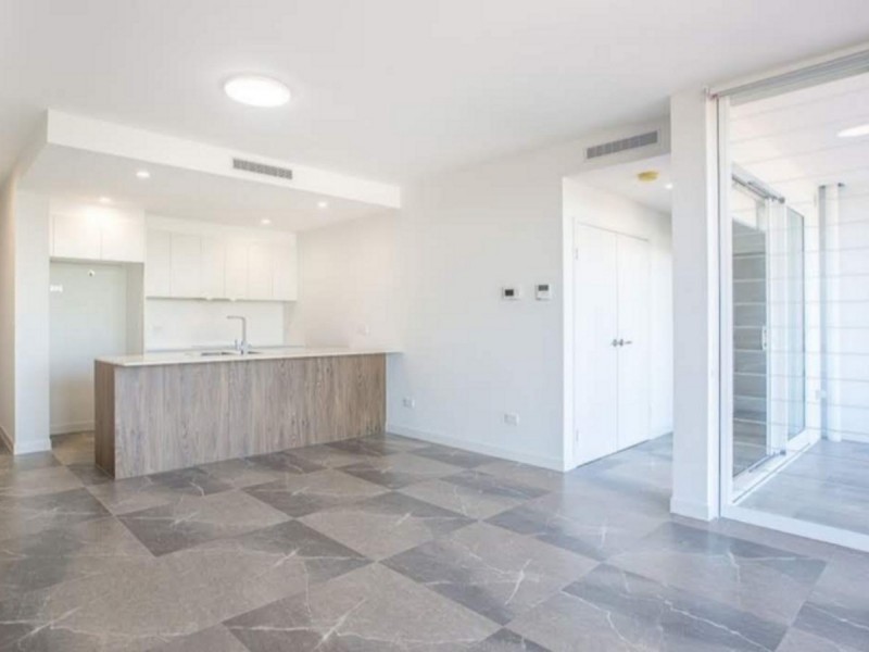 205/8 Meron Street, Southport QLD 4215