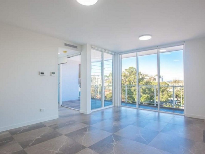 205/8 Meron Street, Southport QLD 4215