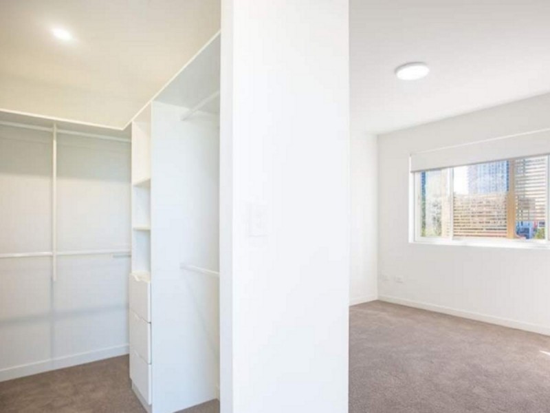 205/8 Meron Street, Southport QLD 4215