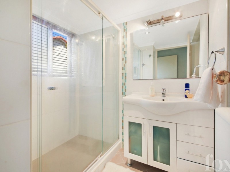 4/144 Marine Parade, Southport QLD 4215