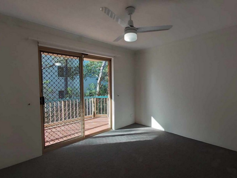 4/144 Marine Parade, Southport QLD 4215