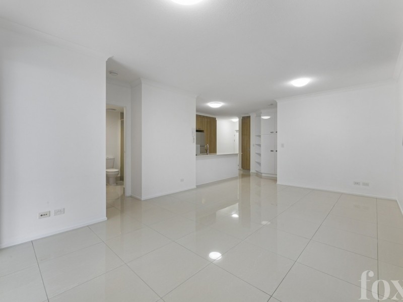 202/133 Scarborough Street, Southport QLD 4215