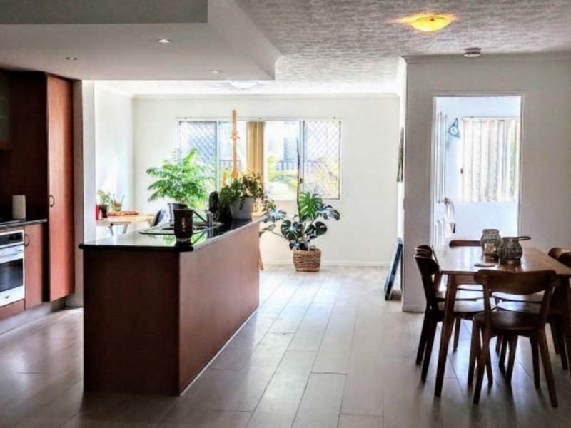 12/7 Johnston Street, Southport QLD 4215