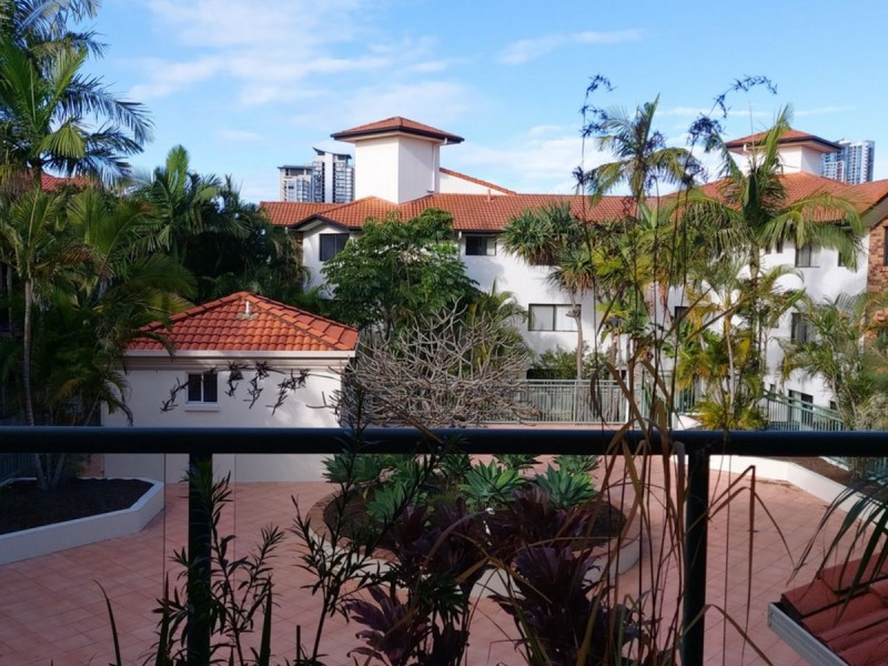 12/7 Johnston Street, Southport QLD 4215