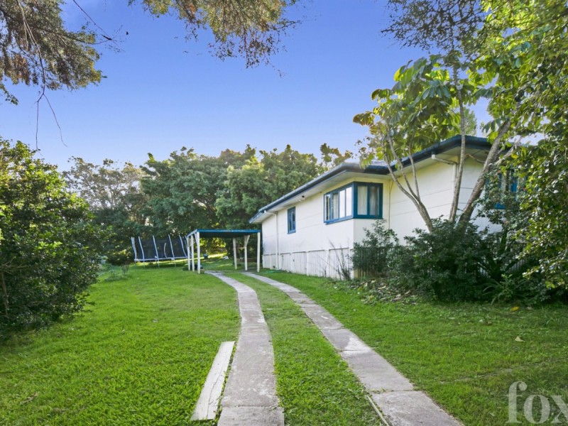 85 Turpin Road, Labrador QLD 4215