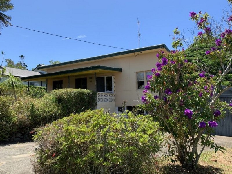 85 Turpin Road, Labrador QLD 4215