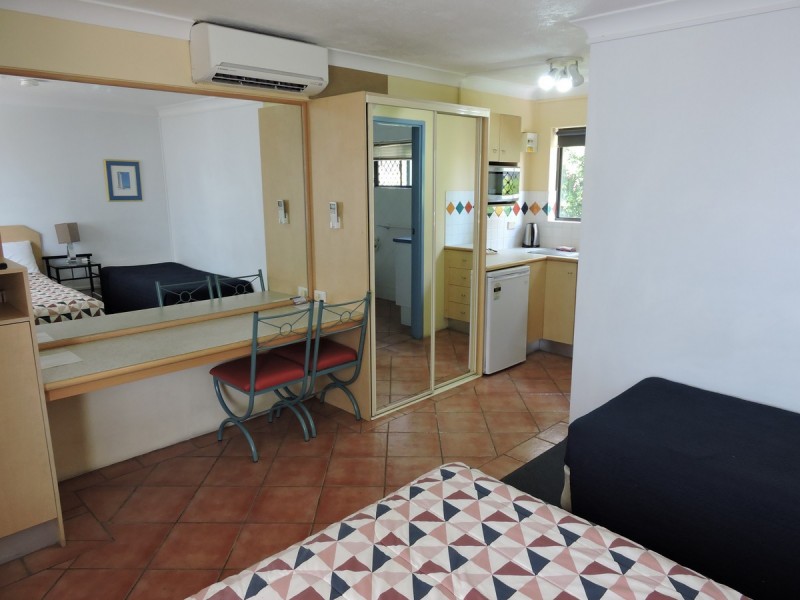 104/132 Marine Parade, Southport QLD 4215