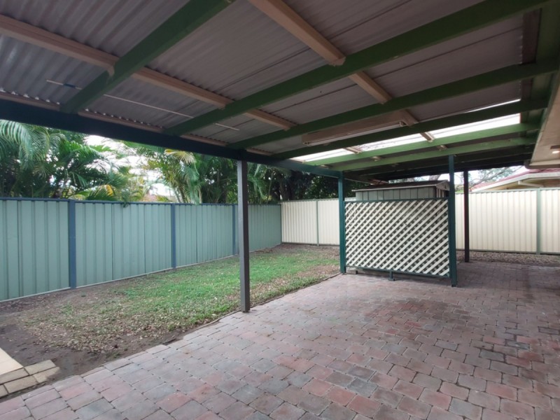 1/27 Morinda Way, Labrador QLD 4215