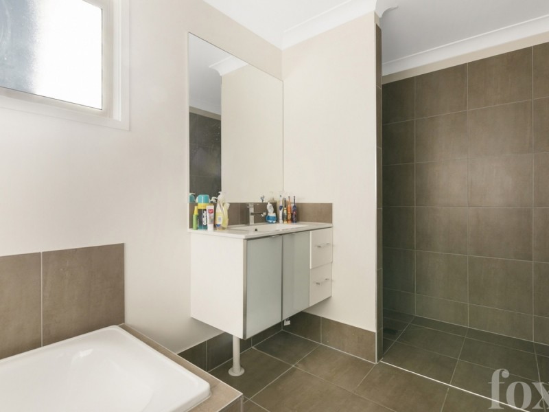 3/18 Fourth Avenue, Labrador QLD 4215