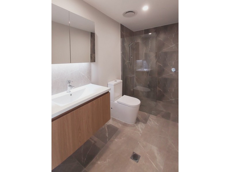 802/8 Meron Street, Southport QLD 4215