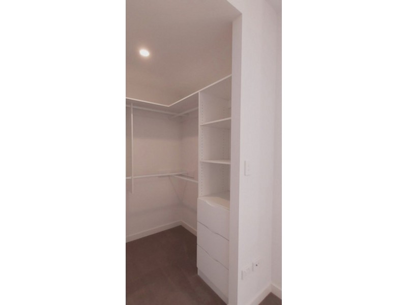 802/8 Meron Street, Southport QLD 4215