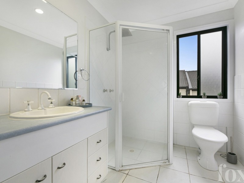 3/127 Eugaree Street, Southport QLD 4215