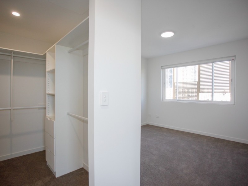 806/4-8 Meron Street, Southport QLD 4215