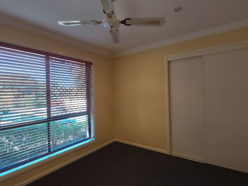 2/20 Walter Street, Labrador QLD 4215