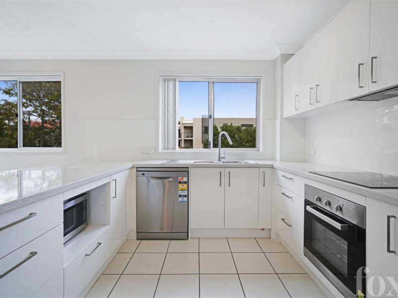 11/5-9 Lloyd Street, Southport QLD 4215