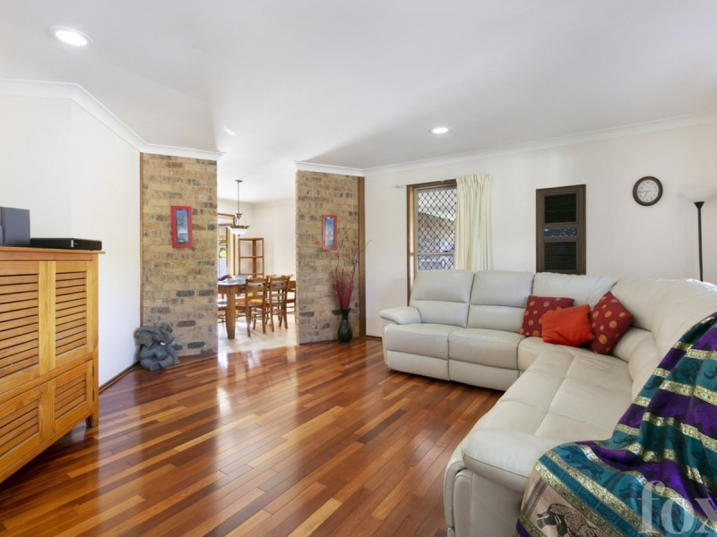 21 Jack Nicklaus Way, Parkwood QLD 4214