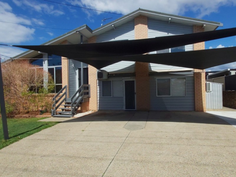 12 Mitchell Avenue, Molendinar QLD 4214