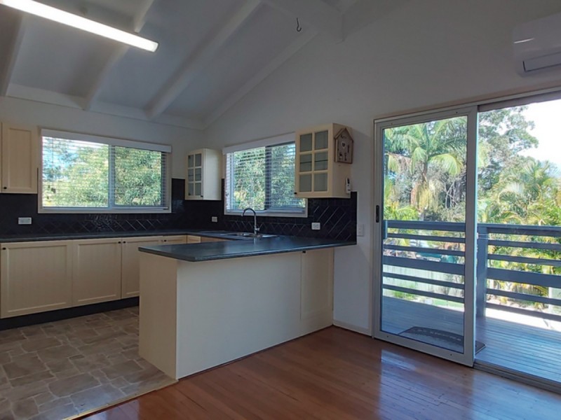 12 Mitchell Avenue, Molendinar QLD 4214