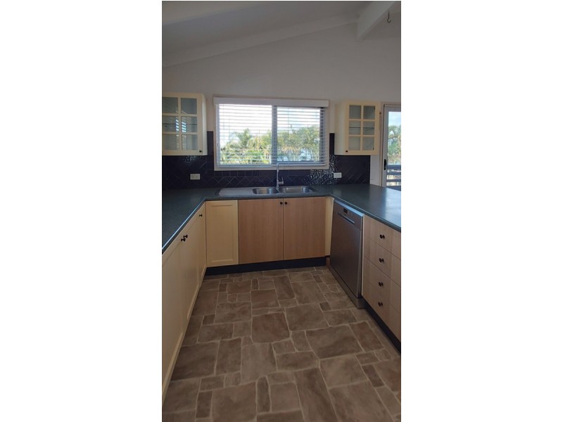 12 Mitchell Avenue, Molendinar QLD 4214