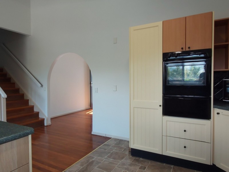 12 Mitchell Avenue, Molendinar QLD 4214