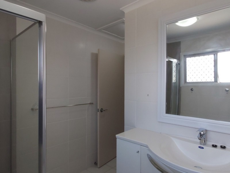 12 Mitchell Avenue, Molendinar QLD 4214