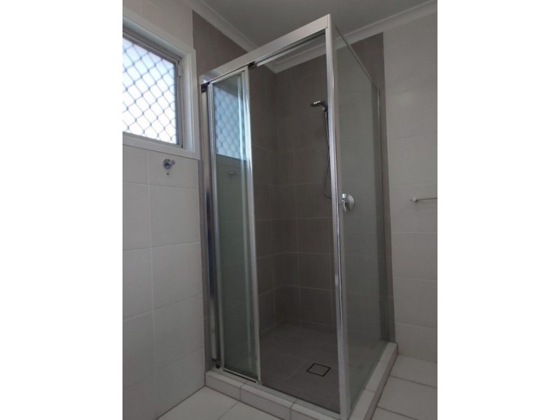 12 Mitchell Avenue, Molendinar QLD 4214