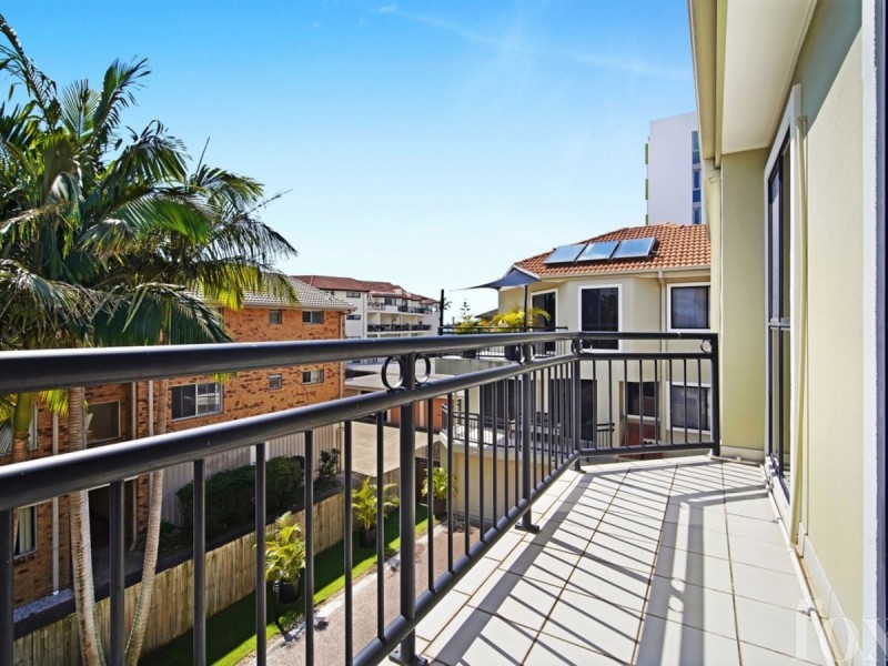 3/37 Brighton, Biggera Waters QLD 4216