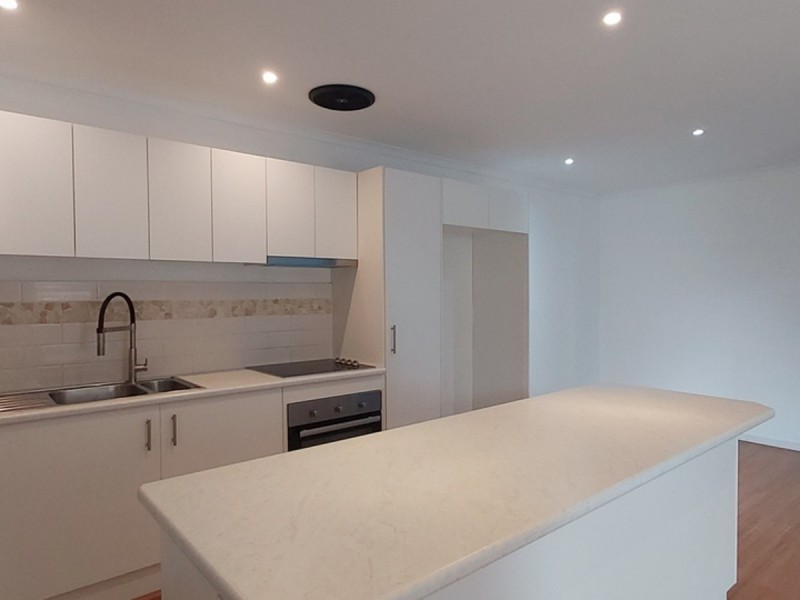 1/3 Melanie Place, Labrador QLD 4215