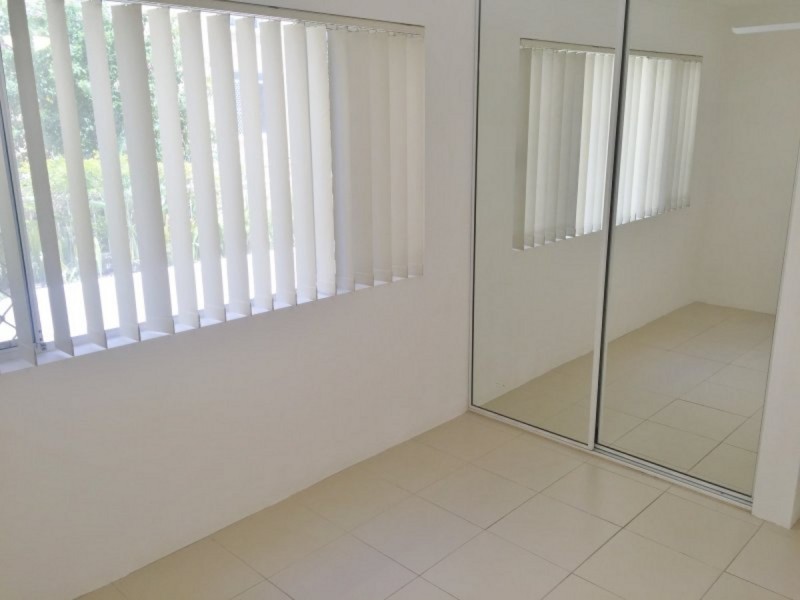 1/6 Breaker Street, Main Beach QLD 4217