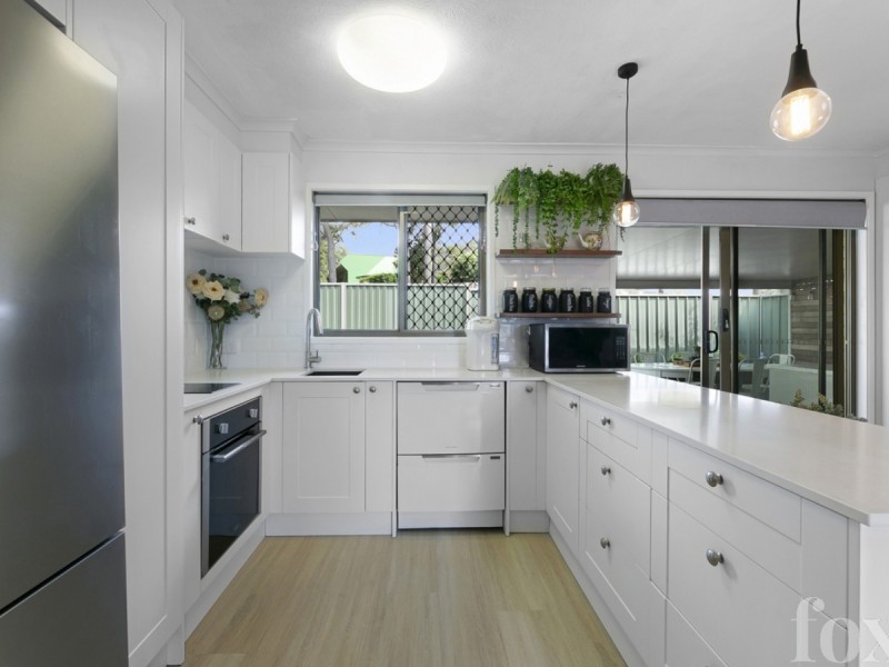 10/21 St Kevins Avenue, Benowa QLD 4217