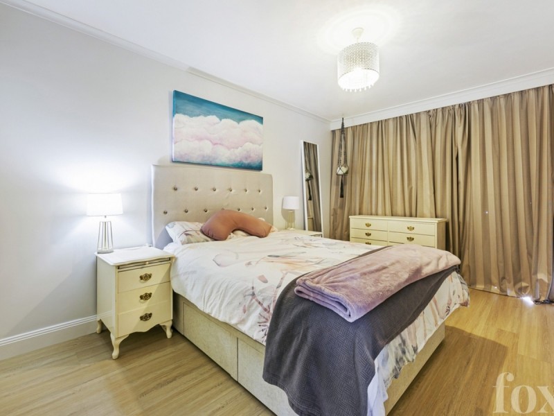 10/21 St Kevins Avenue, Benowa QLD 4217