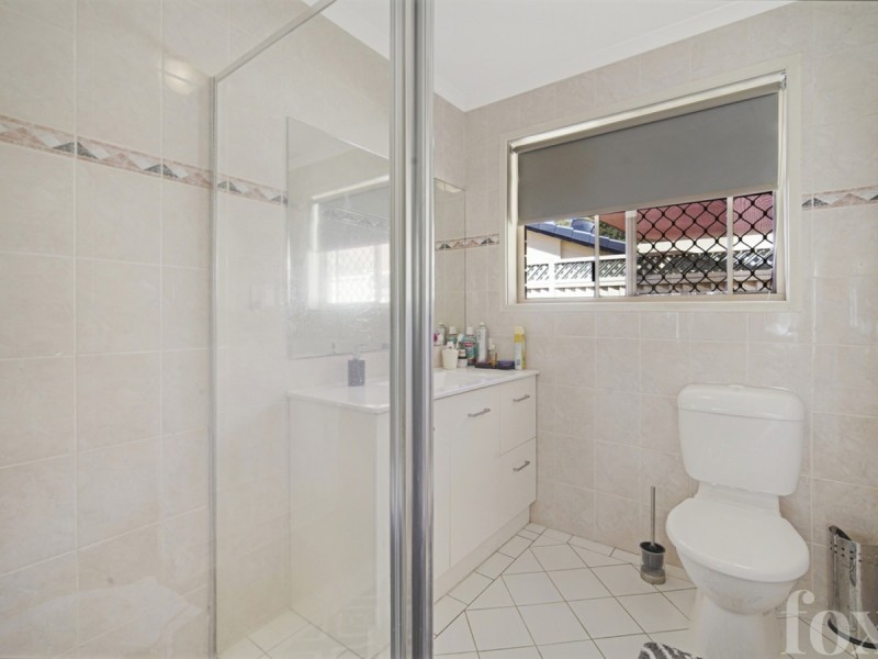 1 Snead Court, Parkwood QLD 4214