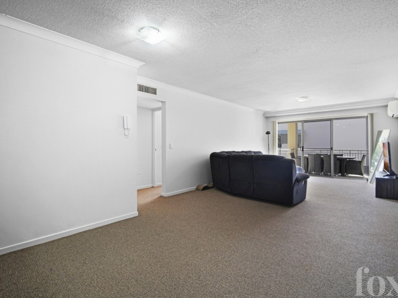 1002/33 Clark Street, Biggera Waters QLD 4216