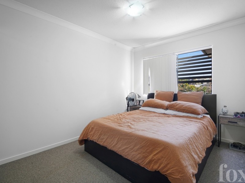 1002/33 Clark Street, Biggera Waters QLD 4216