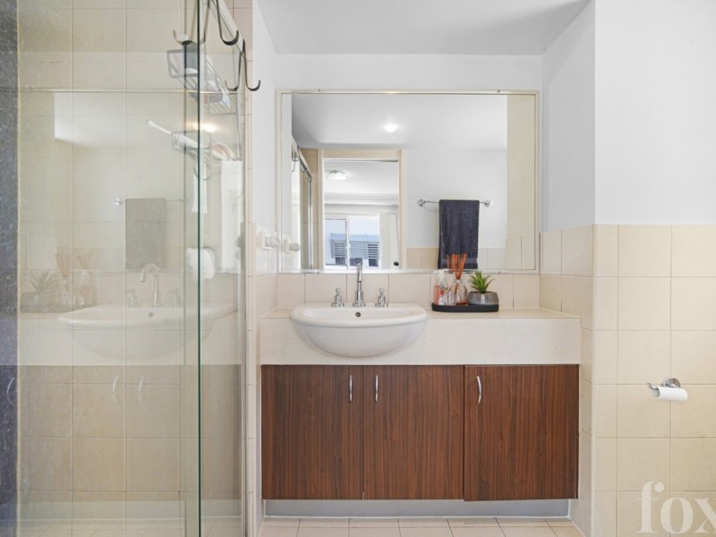 1002/33 Clark Street, Biggera Waters QLD 4216