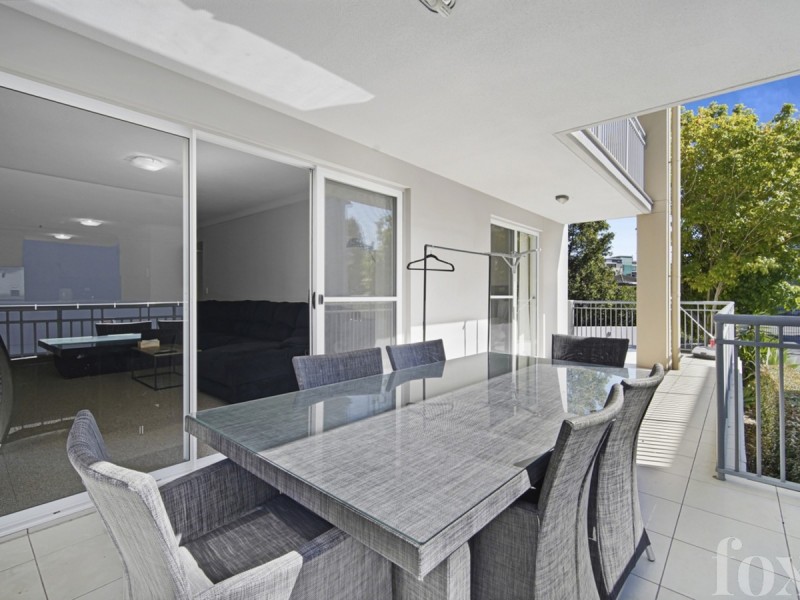 1002/33 Clark Street, Biggera Waters QLD 4216