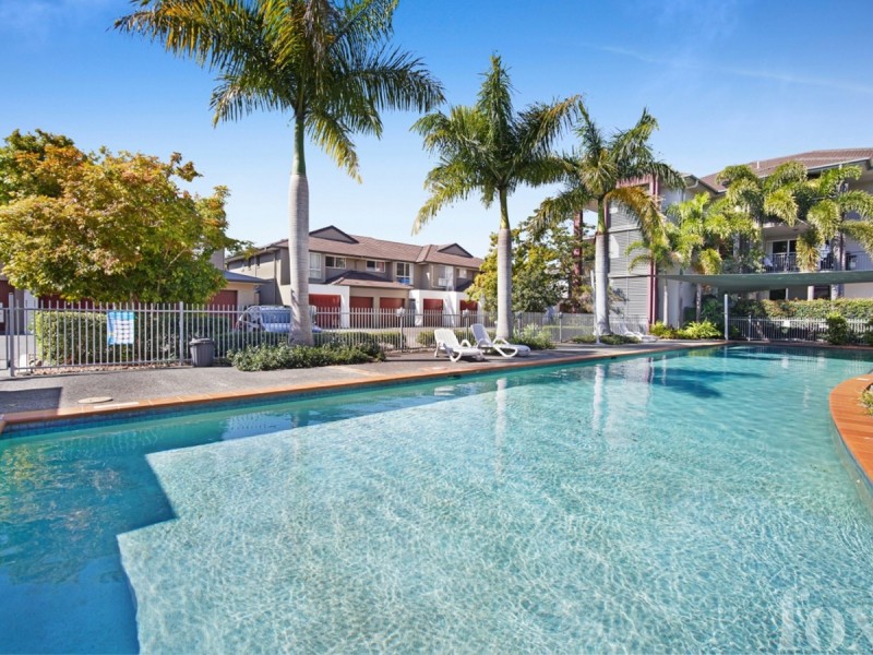 1002/33 Clark Street, Biggera Waters QLD 4216