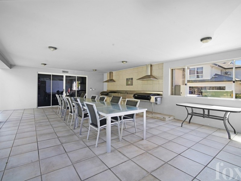 1002/33 Clark Street, Biggera Waters QLD 4216