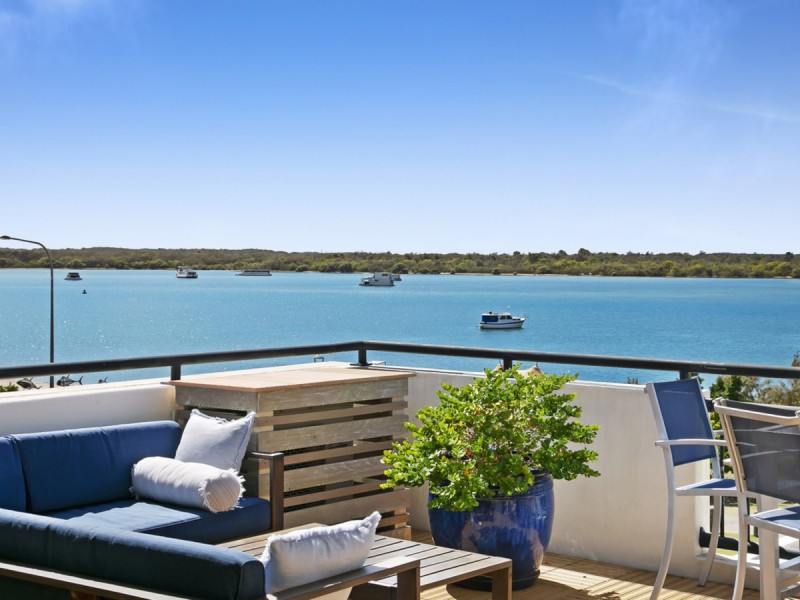 326/392 Marine Parade, Labrador QLD 4215