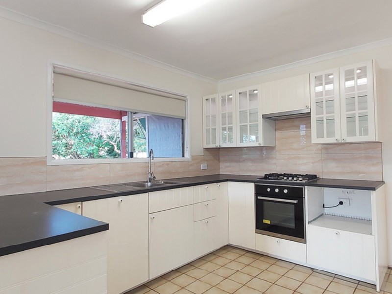 73 Falconer Street, Southport QLD 4215