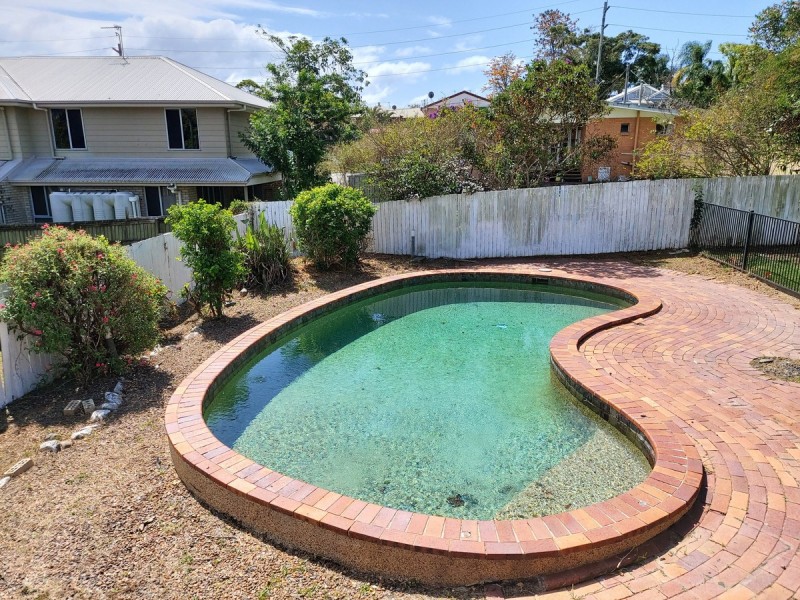 73 Falconer Street, Southport QLD 4215