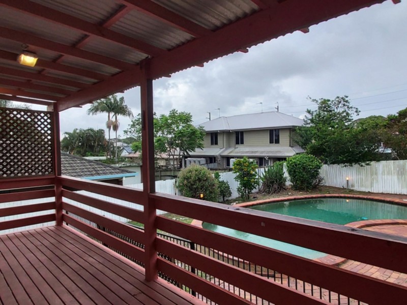 73 Falconer Street, Southport QLD 4215