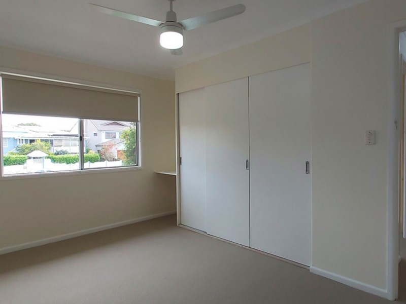 73 Falconer Street, Southport QLD 4215