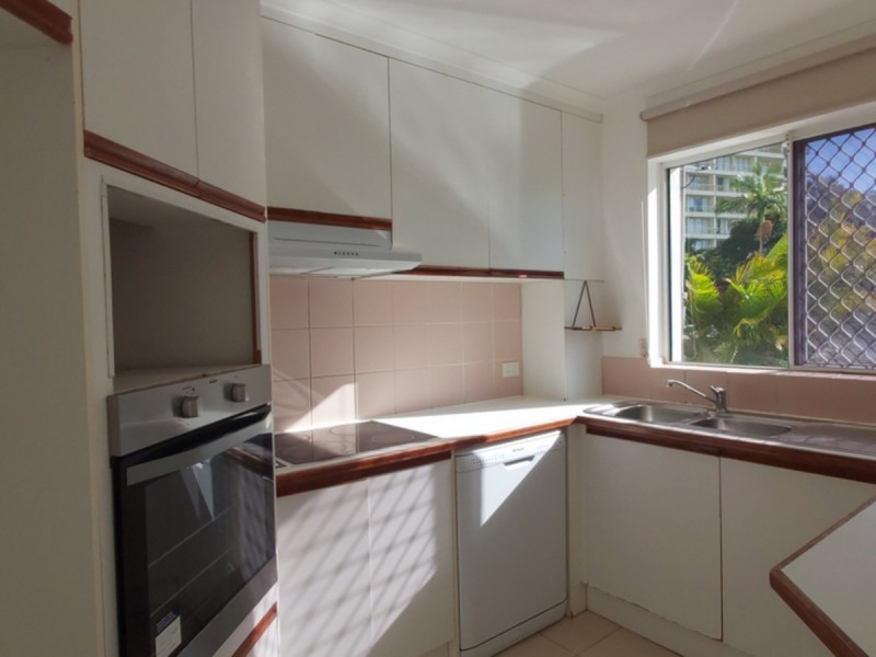1/6 Breaker Street, Main Beach QLD 4217